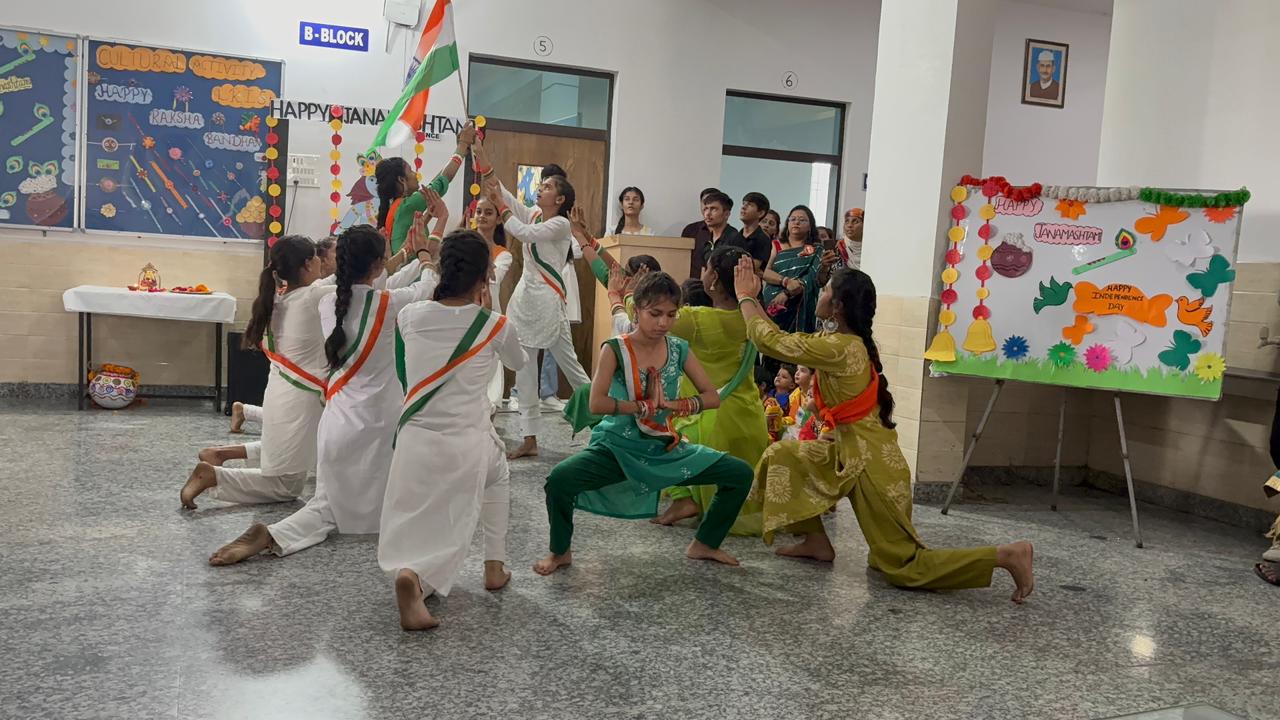 LR International School Greater Noida (21)